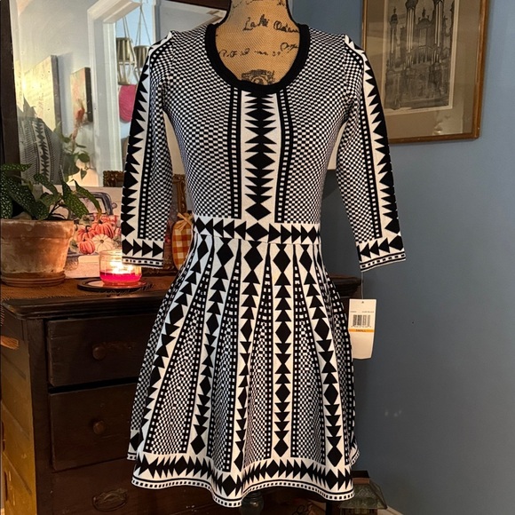 Nina Leonard Black and White Geometric Print Fit & Flare Sweater Dress NWT - Picture 2 of 15
